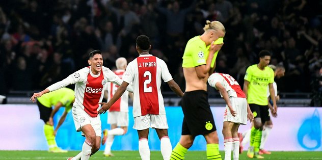 Ajax Borussia Dortmund : 4-0 | MAÇ SONUCU - Son dakika UEFA Şampiyonlar Ligi haberleri - Fotomaç