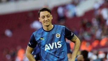 Mesut Özil Olympiakos maçında oynayacak mı?