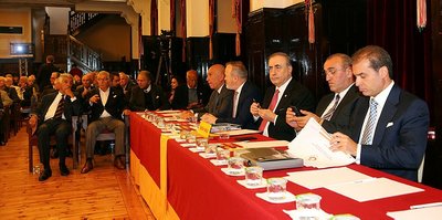 Eşref Hamamcıoğlu: Bu tarz polemikler ile kulüp uçuruma gitmektedir