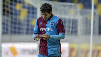 Trabzonspor yıldız futbolcuyla yollarını ayırdı