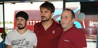 Onur, uçakta milyoner oldu!