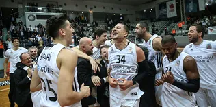 Beşiktaş, Anadolu Efes’i devirdi