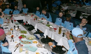 Trabzonspor'da yönetim futbol takımıyla yemekte buluştu