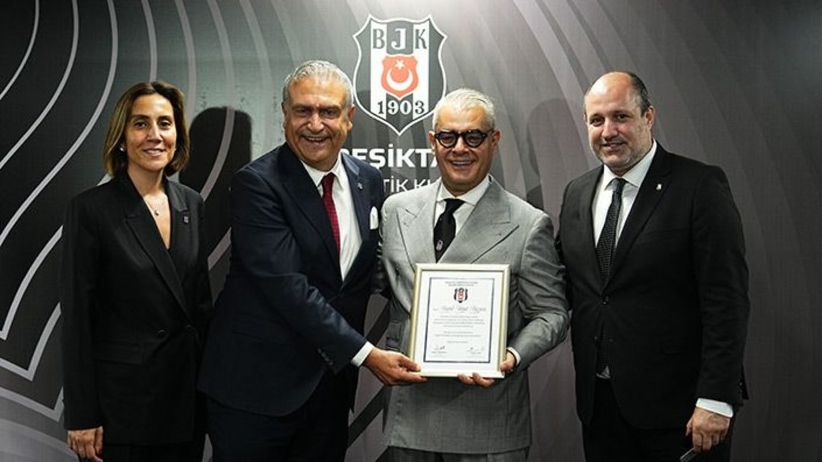 Divan üyeleri mazbata aldı