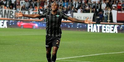 Fırtına’da rota Hugo Rodallega