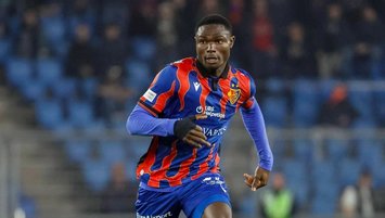 G.Saray'dan Adjetey harekatı!