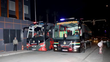 Alanyaspor'dan depremzedelere yardım! Takım otobüslerini gönderdiler