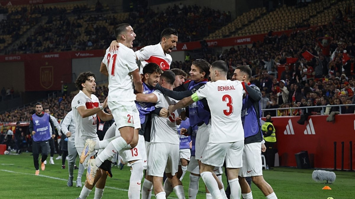 Galatasaray'dan Salih Özcan operasyonu! Torreira'ya alternatif olacak