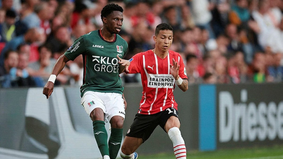 Beşiktaş aradığı beki Hollanda'da buldu! Van Bronckhorst onay verdi