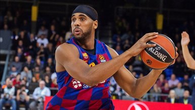 Milano Brandon Davies'i transfer etti