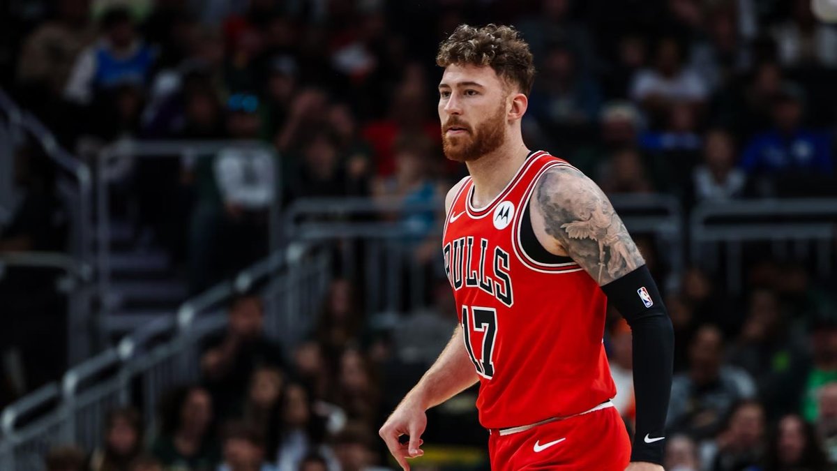 NBA'de Bulls forması giyen Onuralp Bitim gözündeki rahatsızlık nedeniyle sezonu