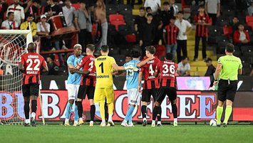 Gol VAR’dan geri döndü