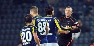 Emre'ye kırmızı kart