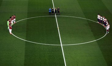 UEFA'dan Sala için saygı duruşu