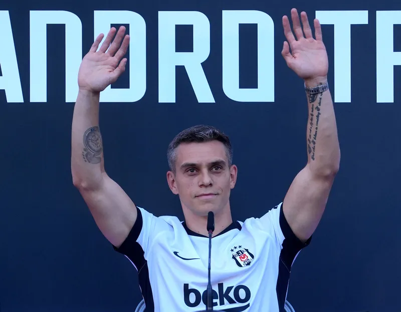 trossard-oynayacak-mi-hradec-kralove-besiktas-macinda-ilk-11de-mi-1786007792869.jpg