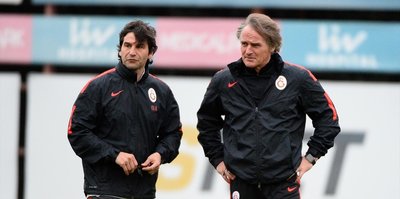 Jan Olde Riekerink'in yardımcısı Orhan Atik'le yollar ayrıldı