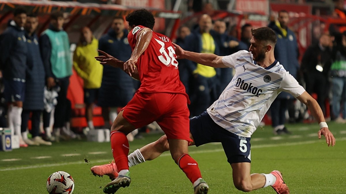 Fenerbahçe İsmail Yüksek'in sakatlandığını açıkladı!