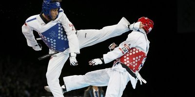 Tekvandoculardan İngiltere'de çifte mücadele