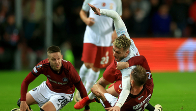Sparta Prag - Galatasaray maçı sonrasında ortalık karıştı! Futbolcular birbirine girdi