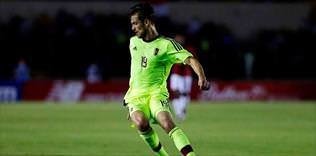 Forvete ilk aday Santos