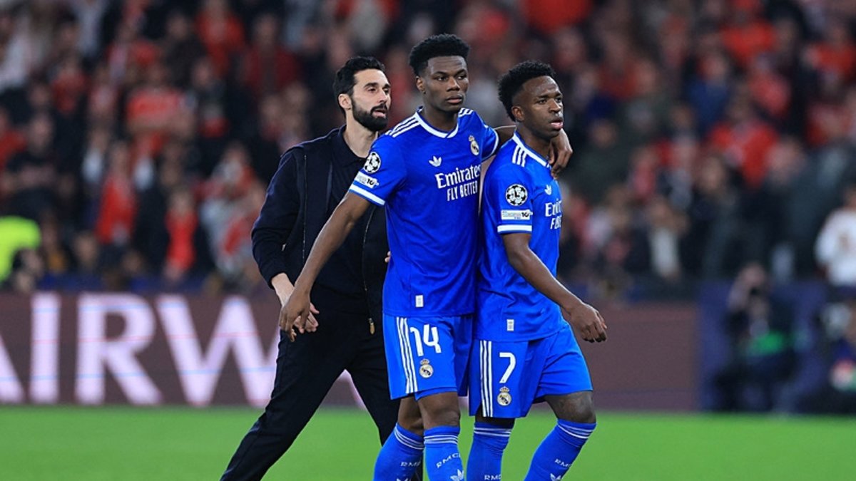 Şampiyonlar Ligi maçında ortalık karıştı! Vinicius Junior sahayı terk etti