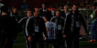 Sivok'un sol el baş parmağı kırıldı