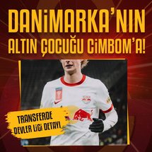 Orta sahada potansiyeliyle öne çıkan Maurits Kjaergaard, ülkesi Danimarka'da yakından takip ediliyor. Milli takımda alt yaş kategorilerinin hepsinde forma giyen 22 yaşındaki futbolcu, Danimarka A Milli Takımı'na da davet edilmeye başlandı. Kjaergaard'ın da 2026 Dünya Kupası hedefi taşıdığı bildirildi.<br>
<br>
<strong>ŞAMPiYONLAR LiGi FAKTÖRÜ</strong><br>
<br>
Kjaergaard'ın Galatasaray'dan gelecek bir transfer teklifine sıcak bakacağı ifade edildi. Cimbom'un Şampiyonlar Ligi'nde oynuyor olması ve kadrosunda birçok önemli yıldızı barındırması nedeniyle Danimarkalı genç yıldızın böylesi bir transfer seçeneğine olumlu yaklaştığı savunuldu.<br>
<br>
Sarı-kırmızılılar orta saha transferi için çalışmalarını şimdiden hızlandırdı. Ocak ayında özellikle 8 numarada oynayacak bir isim arayan Aslan'da rota Avusturya'ya çevrildi. Avusturya'nın Salzburg takımında forma giyen 22 yaşındaki futbolcu Maurits Kjaergaard, Galatasaray'da listeye dahil edildi.<br>
<br>
Cimbom, gelecek vaat eden genç orta sahayı ocak ayı öncesi yakından takip etmeye başladı. Avusturya basınında yer alan haberlerde, Galatasaray'ın orta sahasını Danimarkalı yıldız Kjaergaard ile güçlendirmek istediği belirtildi. 22 yaşındaki futbolcunun Salzburg ile sözleşmesi Haziran 2028'de sona erecek. Piyasa değeri 10 milyon euro olarak gözüken yıldız futbolcu, bu sezon 16 resmi maça çıkarken rakip filelere 3 gol bıraktı ve 4 asist yaptı, toplamda bin 22 dakika süre aldı.