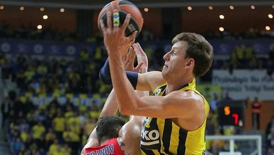 Müsabaka görevlisine hakaret eden Fenerbahçeli Vesely'nin cezası belli oldu!