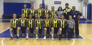 Genç kızlardan 107 sayı fark