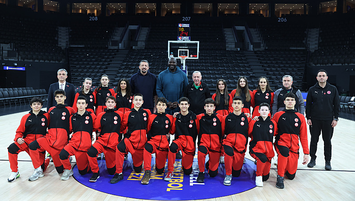 Başkan Erdoğan’dan Shaq’le basket şöleni