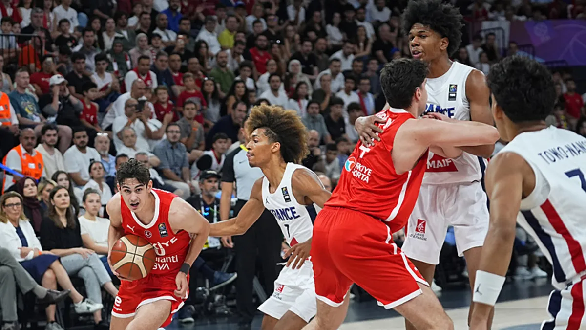 U17 Erkek Basketbol Milli Takımı Dünya Kupası'nda yarı finale yükseldi!
