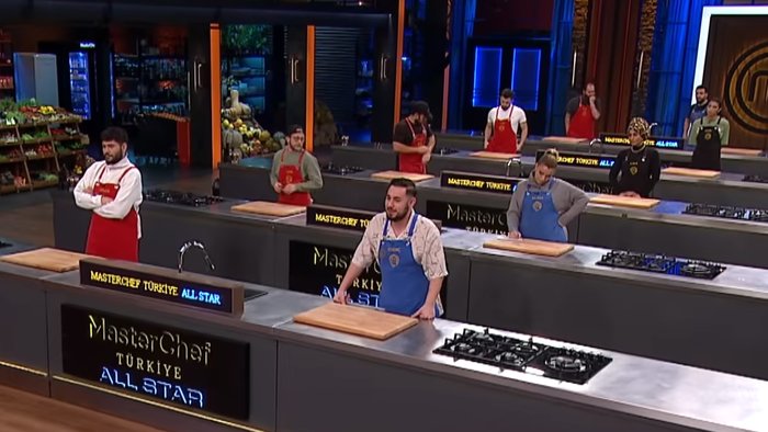 masterchef-dokunulmazligi-hangi-takim-kazandi-7-aralik-masterchef-eleme-adayi-belli-oldu-mu-1701947340395.jpg