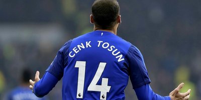 Evertonlılar Cenk'in babasını trübünde yakaladı!