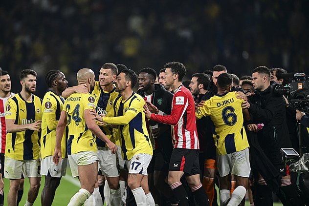 fenerbahce-basaksehir-maci-muhtemel-11leri-fenerbahce-basaksehir-maci-ne-zaman-saat-kacta-ve-hangi-kanalda-1734245723744.jpeg