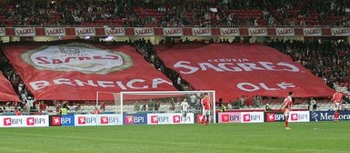 Fenerbahçe’nin koreografisi Benficalıları harekete geçirdi