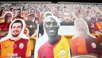 Kobe de artık tribünde!