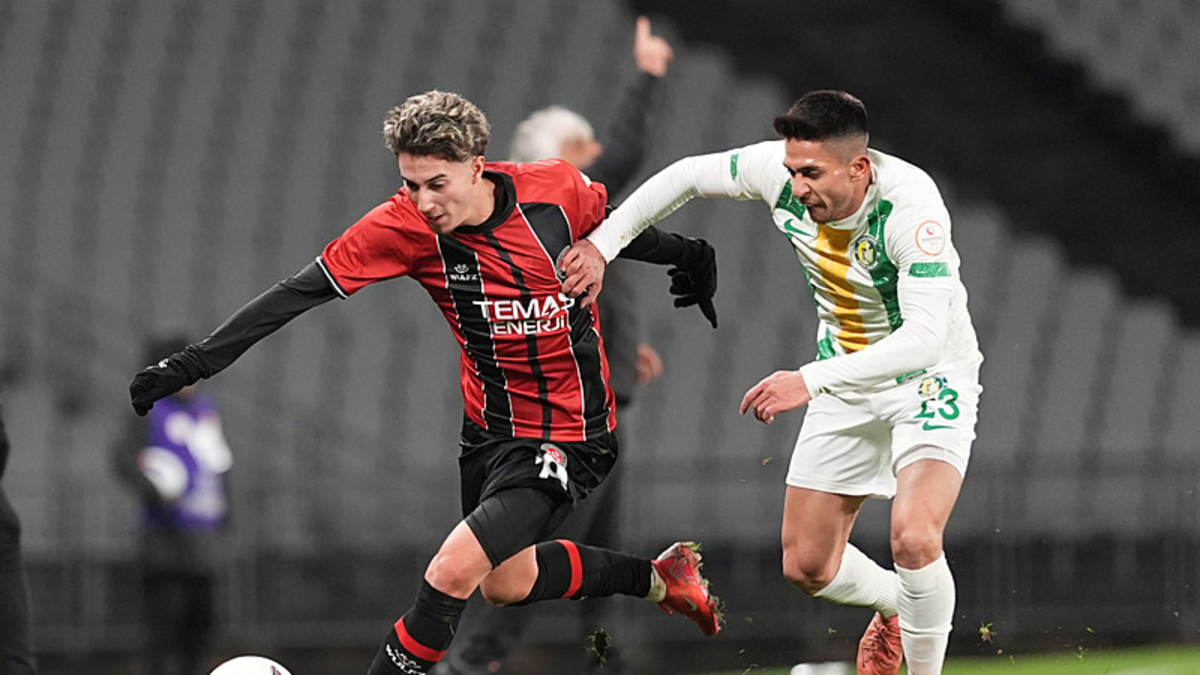 Solwie Energy Fatih Karagümrük 1-1 Şanlıurfaspor | MAÇ SONUCU - ÖZET (Trendyol 1. Lig) Solwie Energy Fatih Karagümrük 1-1 Şanlıurfaspor | MAÇ SONUCU - ÖZET (Trendyol 1. Lig)