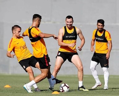 Galatasaray’da hedef 910 milyon TL gelir!