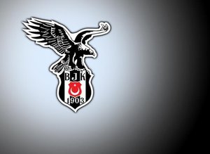 Beşiktaş için sağa iki isim: Stephan Lichtsteiner ve Zeki Çelik