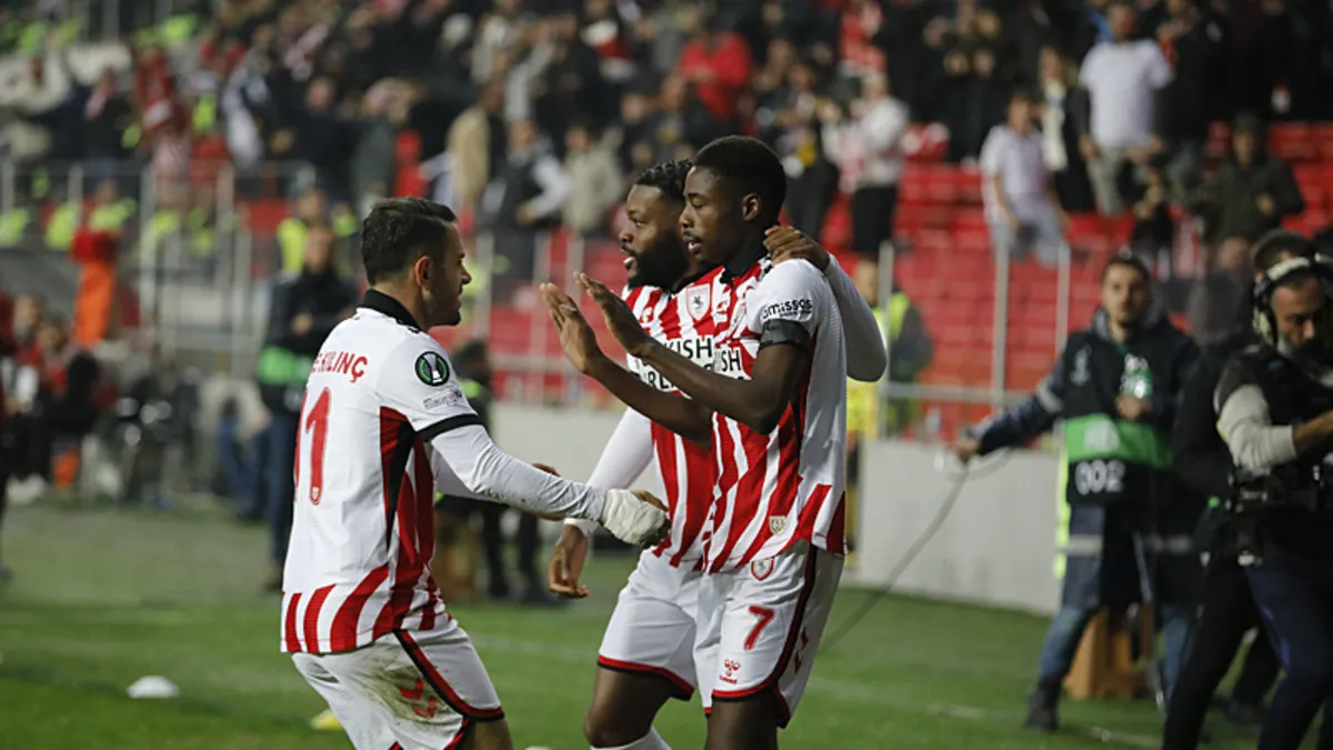 Fenerbahçe'den transferde olay hamle! Samsunspor'un yıldızı için...