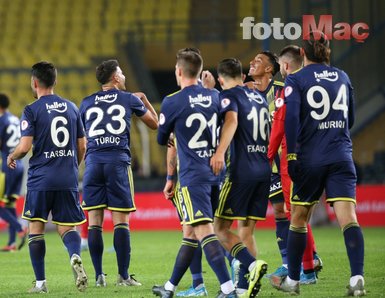 Geceye damga vuran an! Ferdi’nin şovundan sonra Ersun Yanal... Fenerbahçe - İstanbulspor maçından kareler...