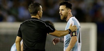 Messi’den savunma