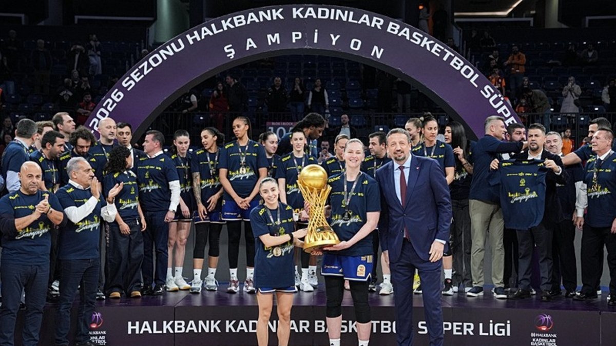 Kadınlar Basketbol Süper Ligi'nde şampiyon Fenerbahçe Opet!