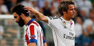 Arda Turan özür diledi