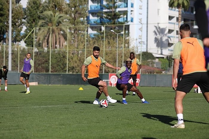 corendon-alanyaspor-trabzonspor-maci-ne-zaman-saat-kacta-hangi-kanalda-muhtemel-11ler-1775883279757.jpeg Corendon Alanyaspor-Trabzonspor muhtemel 11'ler