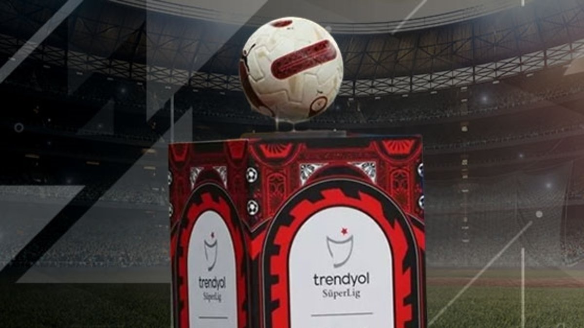 Süper Lig şampiyonunu açıkladılar! Fenerbahçe mi Galatasaray mı? Süper Lig şampiyonunu açıkladılar! Fenerbahçe mi Galatasaray mı?