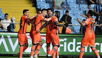 8 gollü maçta kazanan Başakşehir!