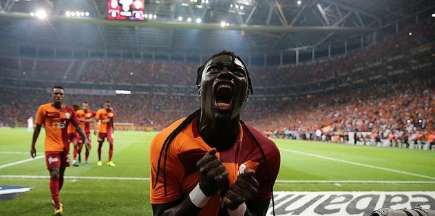HAYALLERİNİ SÜSLÜYOR