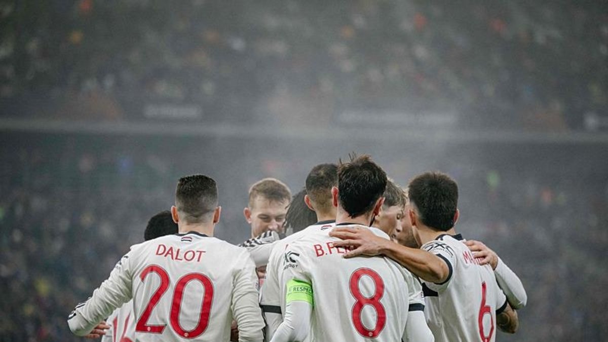 Altaylı Manchester namağlup çıktı Altaylı Manchester namağlup çıktı