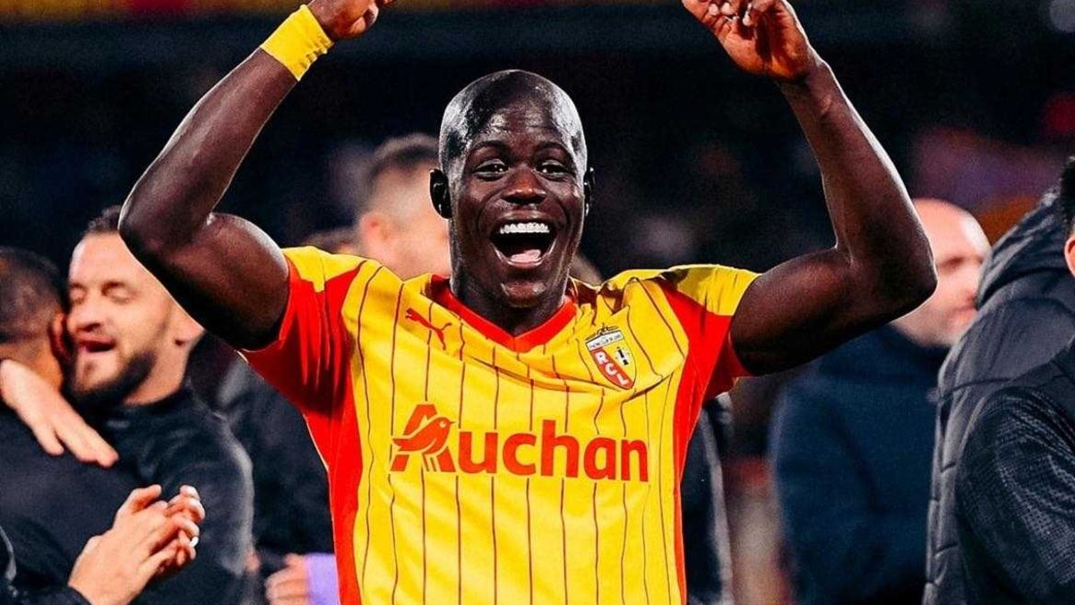 Fenerbahçe'de Malang Sarr çılgınlığı! Yapılan teklif belli oldu